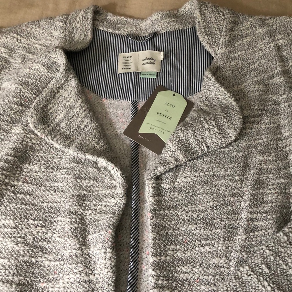 Lightweight jacket - Picture 3 of 3
